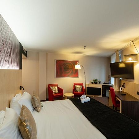 Hotel & Aparthotel Alize Мускрон Екстериор снимка