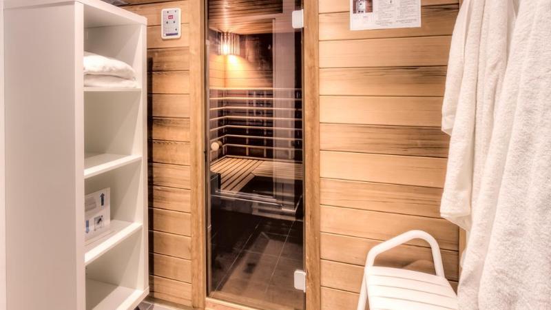 Hotel & Aparthotel Alize Мускрон Екстериор снимка